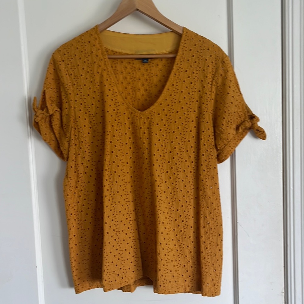 Stunning ModCloth Short Sleeve Shirt - Size XL